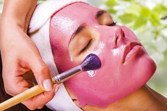 Ogu-augļu maska ​​sejas ādas atjaunošanai